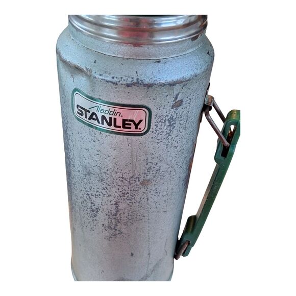 Stanley Vintage Made in USA Aladdin Green Vacuum Bottle Thermos A-944DH Quart - Picture 6 of 16